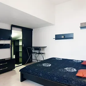 https://carol-studio.bucharesthotelsnow.com