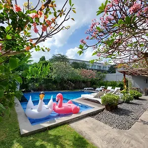 *** Semesteranläggning (resort) Harmony Indonesien